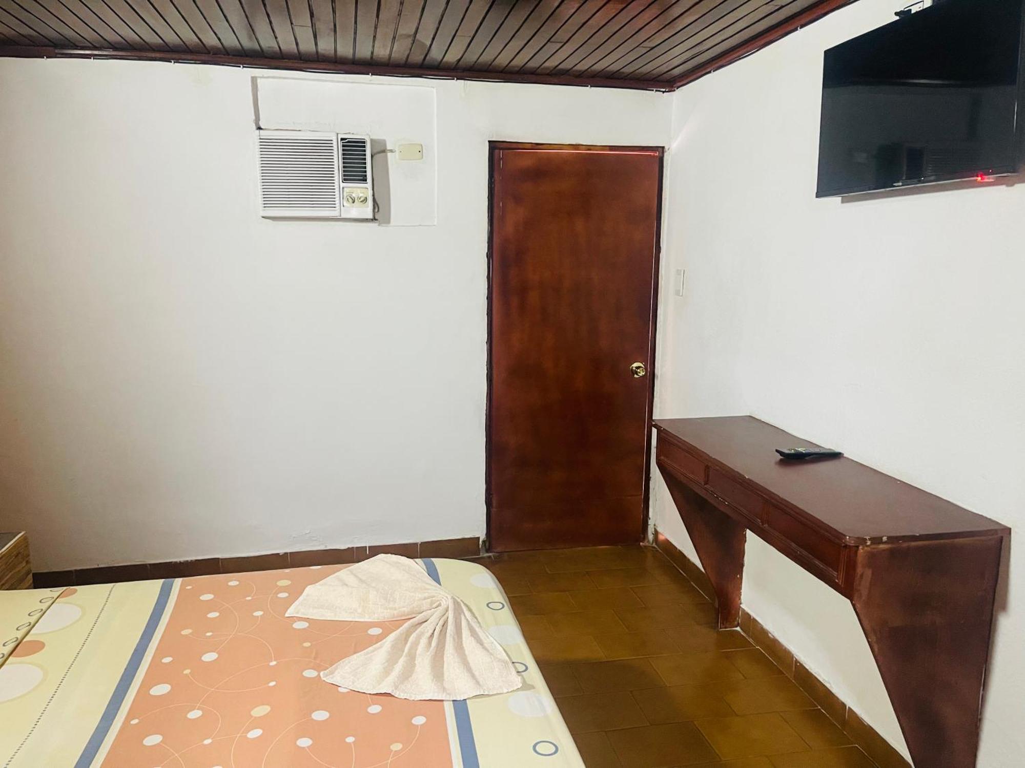 Hotel Brisas Del Mar 2022 Catia La Mar エクステリア 写真