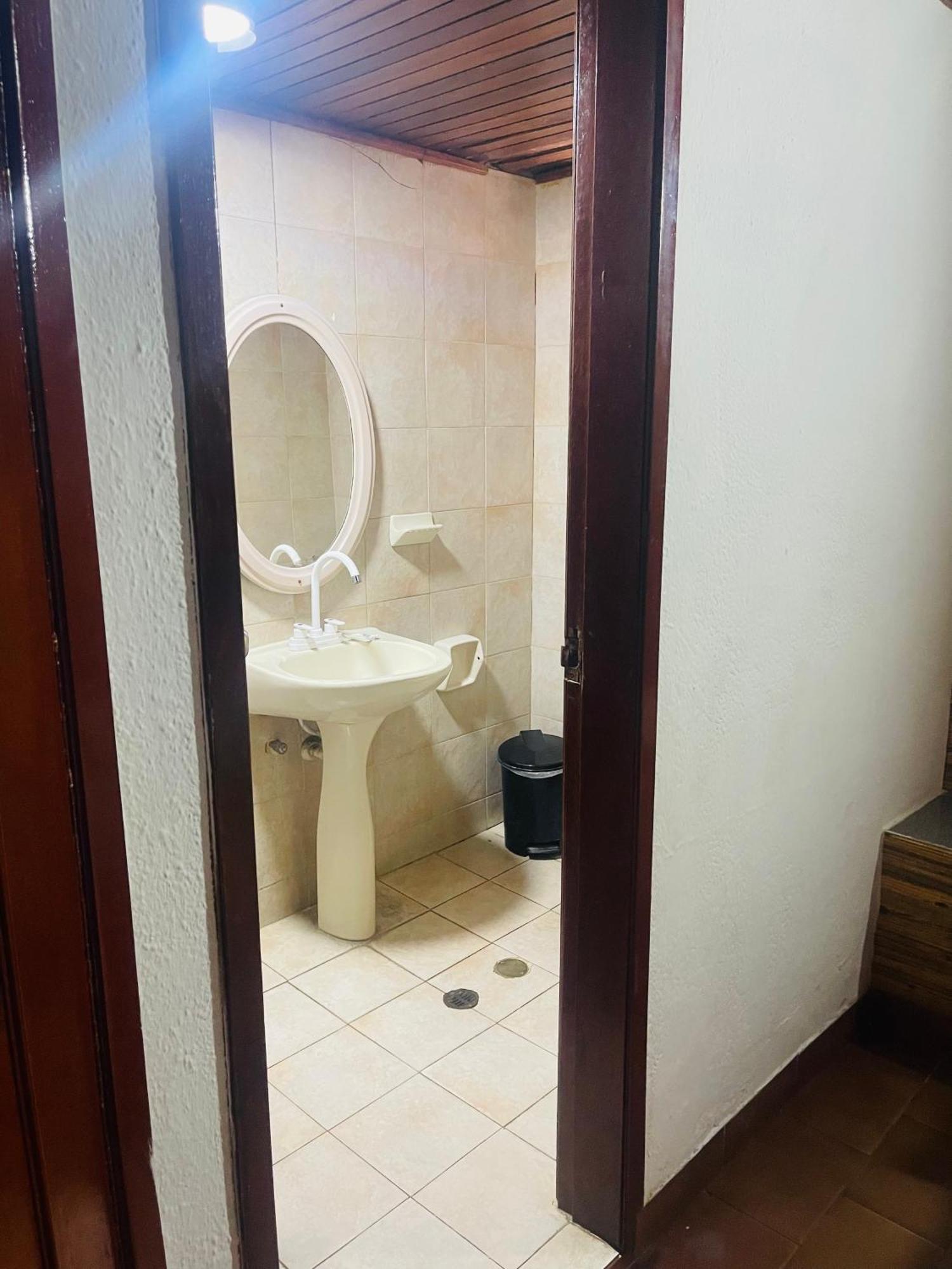 Hotel Brisas Del Mar 2022 Catia La Mar エクステリア 写真